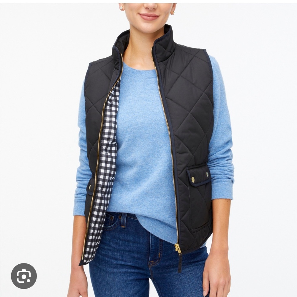 Women’s J Crew Factory puffer vest with snap pockets